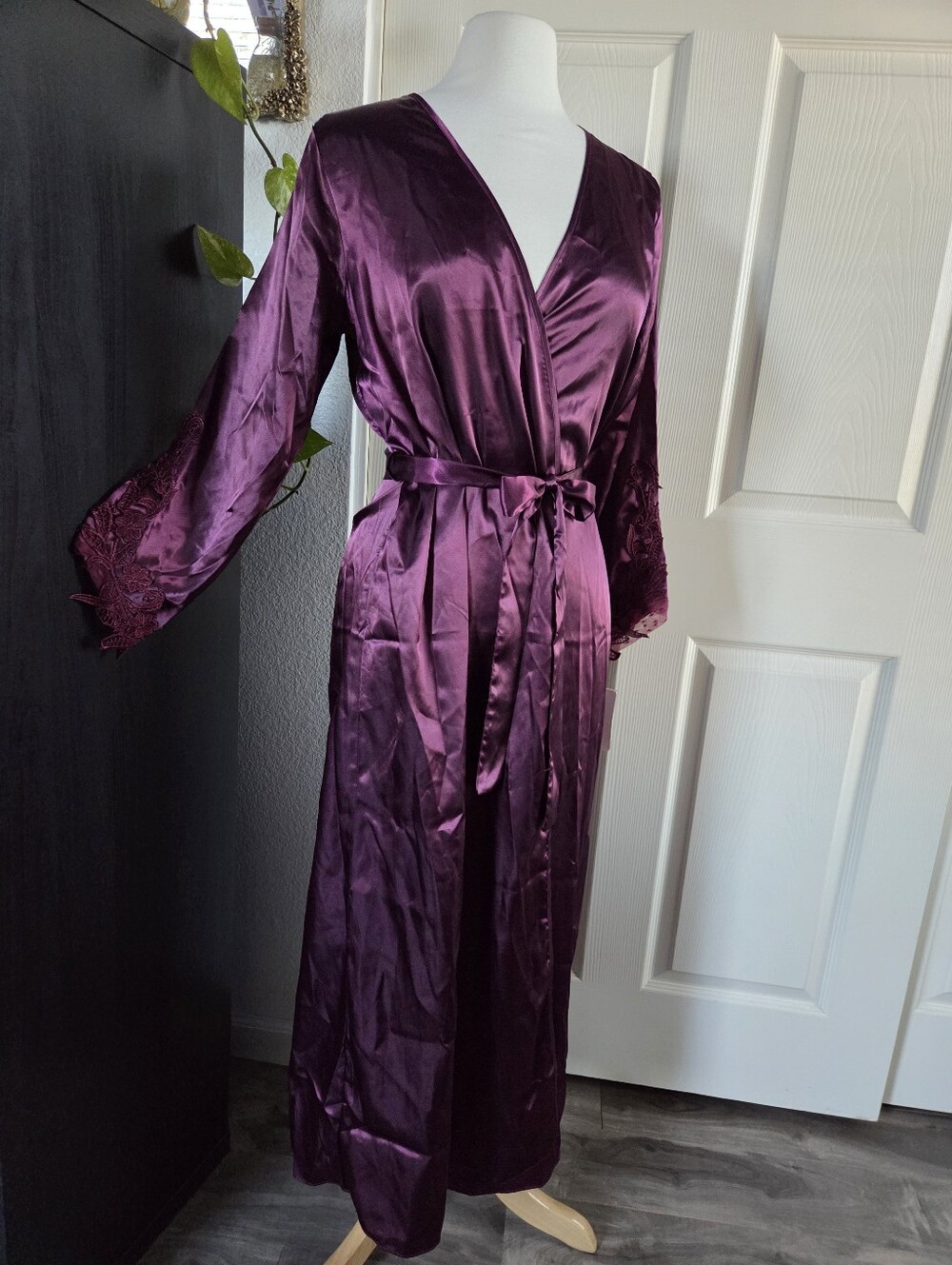 Flora By Flora Nikrooz Purple Stella Long Satin Robe NWT